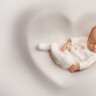 Bebe la 1 luna – dezvoltarea bebelusului si sfaturi pentru parinti