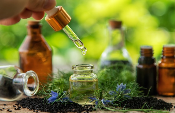 Ulei de chimen negru – utilizari si beneficii pentru sanatate