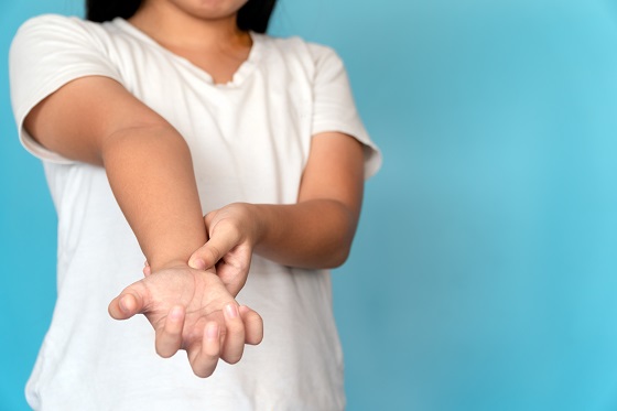 Tetrapareza spastica: ce este, cauze si simptome principale