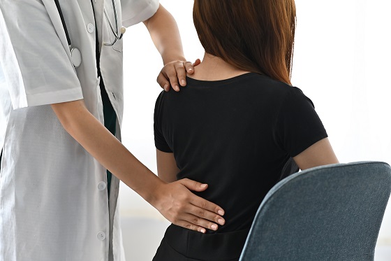 Spondiloliza: cauze, simptome, diagnostic, tratament si recuperare
