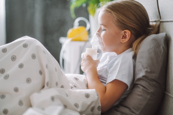 Nebulizatoarele si copiii – sfaturi pentru administrarea tratamentului prin nebulizare la cei mici
