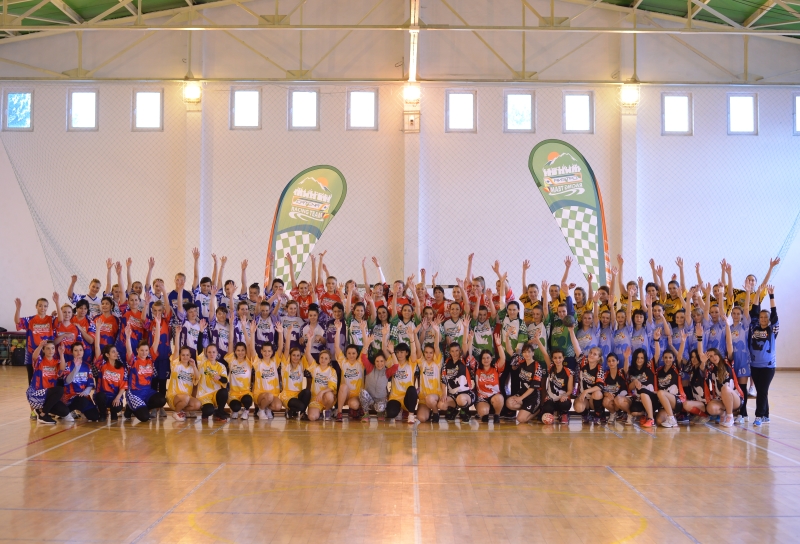 Campionatul Feminin de Handbal Catena Racing Team a prins aripi