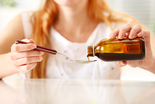Sirop tuse productiva – cum functioneaza si ce ingrediente ar trebui sa contina