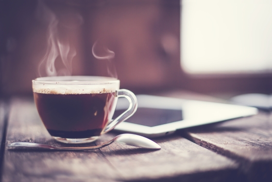 De ce nu este recomandat consumul de cafea pe stomacul gol?