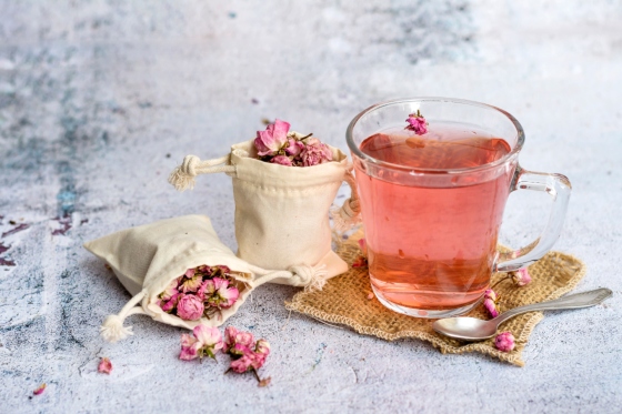 Ceai de trandafir – proprietati terapeutice si beneficii