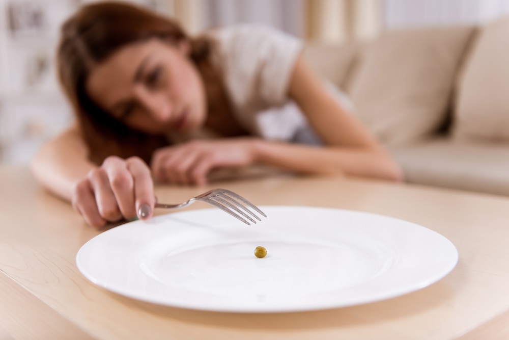 Tulburari de nutritie la adolescenta: anorexia si bulimia. Cum le recunosti si ce poti face? 