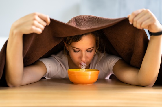Cum se face corect inhalatia cu aburi pentru congestie nazala?