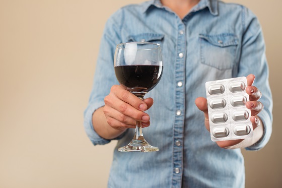 Care sunt riscurile asociate consumului de alcool pe durata tratamentului cu antibiotice