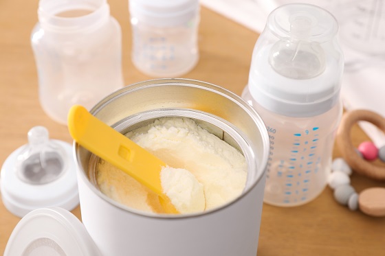 Ce contine laptele praf? Ingrediente importante pentru cresterea sanatoasa a bebelusilor