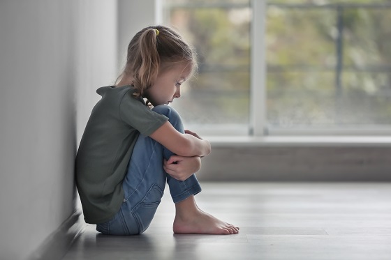 Depresia la copii: cauze, manifestari si remedii eficiente