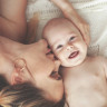 Bebe la 3 luni – dezvoltarea bebelusului si sfaturi pentru parinti