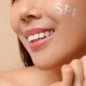 Cat SPF se aplica pe fata? Regula celor doua degete
