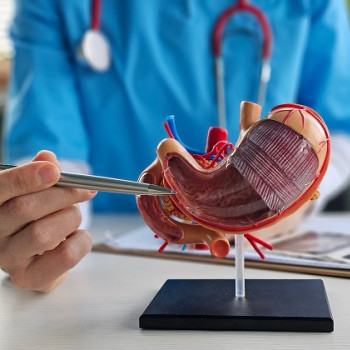 Ulcer gastric – simptome, cauze, diagnostic și tratament