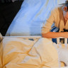 Care sunt cauzele pentru care bebelusii plang noaptea?