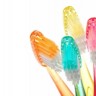 Pasi simpli pentru intretinerea corecta a periutei dentare