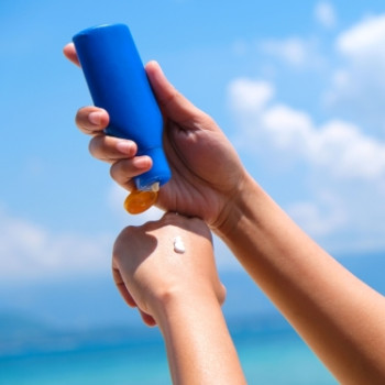 Creme cu SPF pentru maini: protectie impotriva petelor solare
