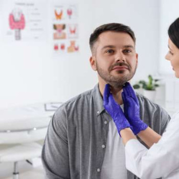 Hipotiroidism versus hipertiroidism: definitie, simptomatologie, diagnostic, tratament si complicatii