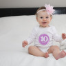 Bebe la 10 luni – dezvoltarea bebelusului si sfaturi pentru parinti