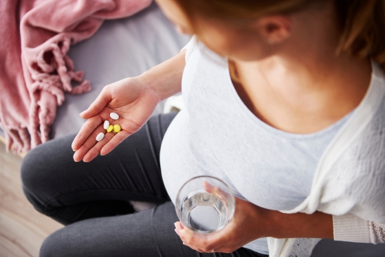remedii-pentru-constipatie-in-sarcina-vitamine-prenatale